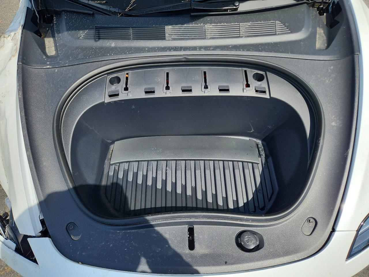 2024 Tesla Model 3 - zdjęcie 11
