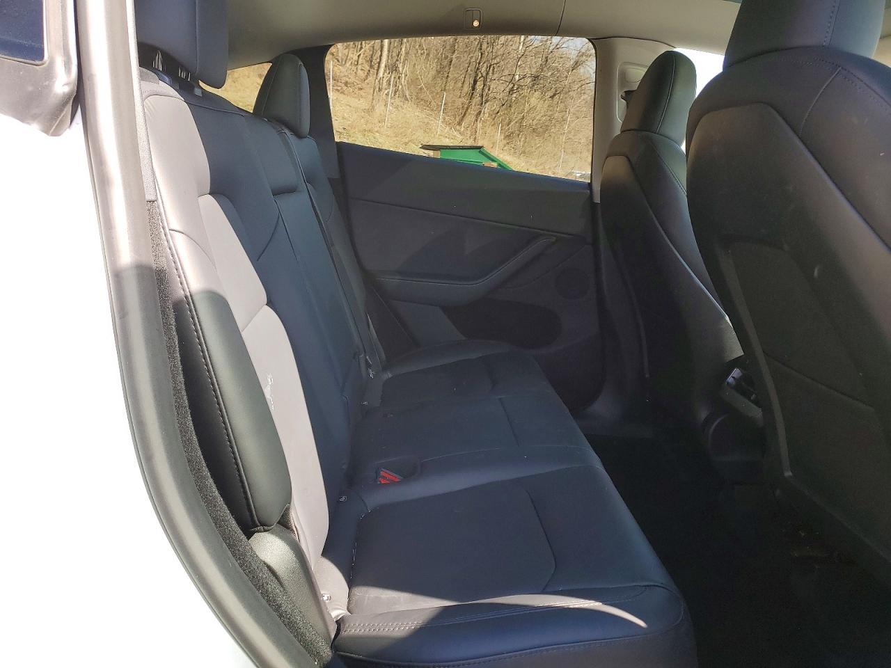 2023 Tesla Model Y - zdjęcie 10