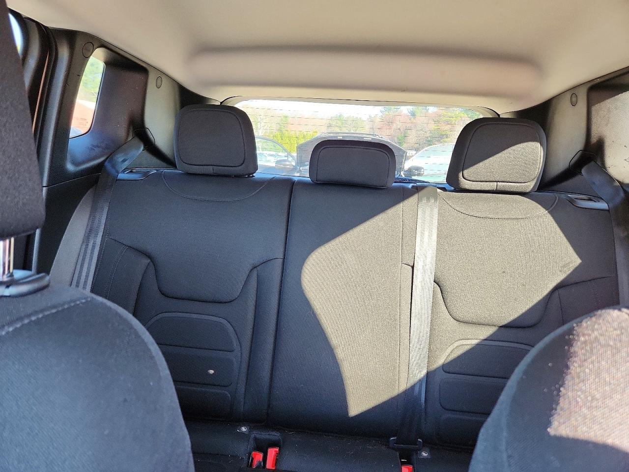 2018 Jeep Renegade Latitude - zdjęcie 10