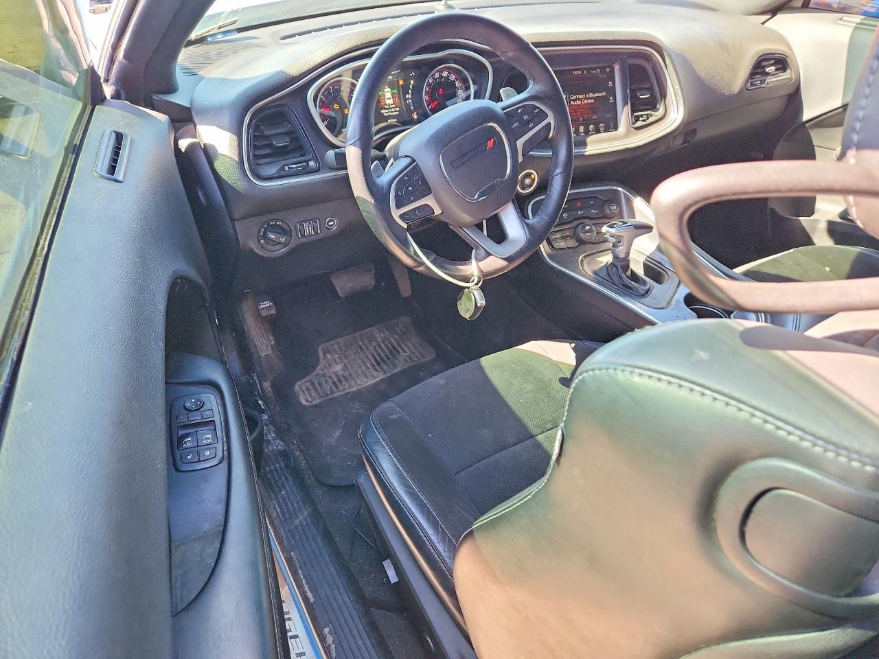 2016 Dodge Challenger R - zdjęcie 8