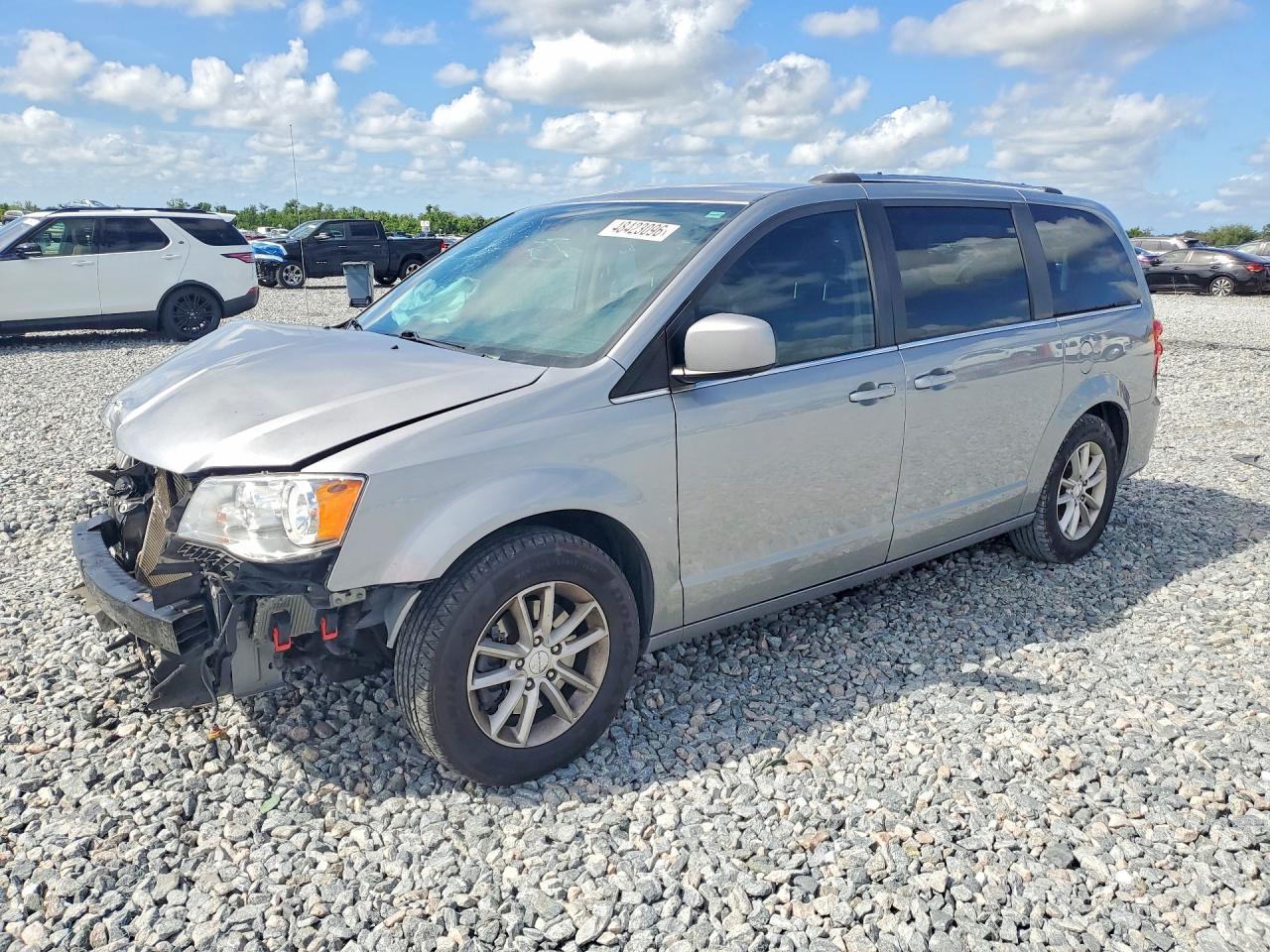 2019 Dodge Grand Caravan Sxt - zdjęcie główne
