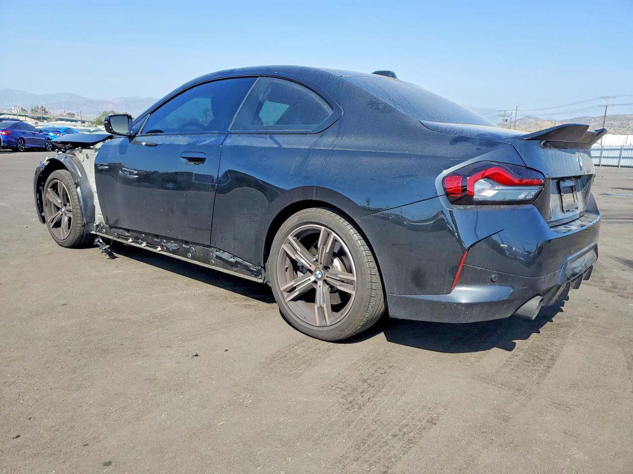 2025 BMW 230I - zdjęcie 2