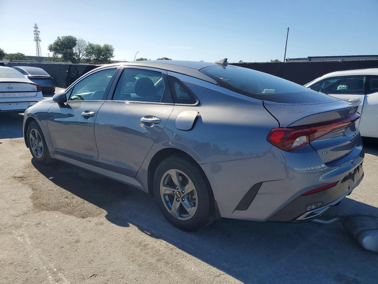 2022 Kia K5 Lxs - zdjęcie 2