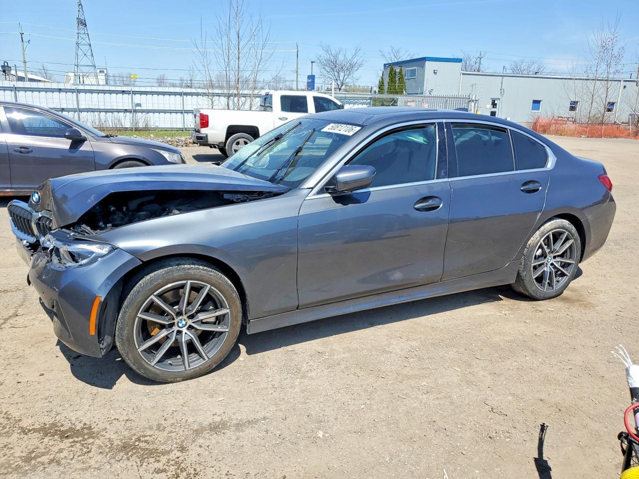 2021 BMW 330Xi - zdjęcie główne