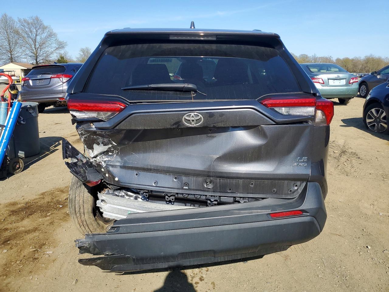 2021 Toyota Rav4 Le - zdjęcie 6