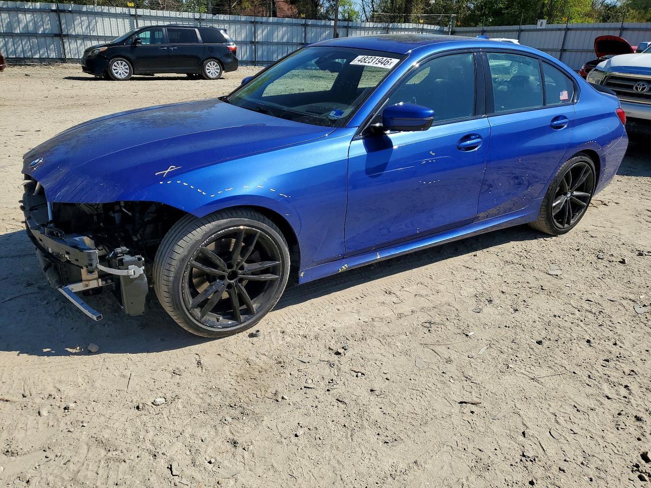 2020 BMW Seria 3 330i - zdjęcie główne