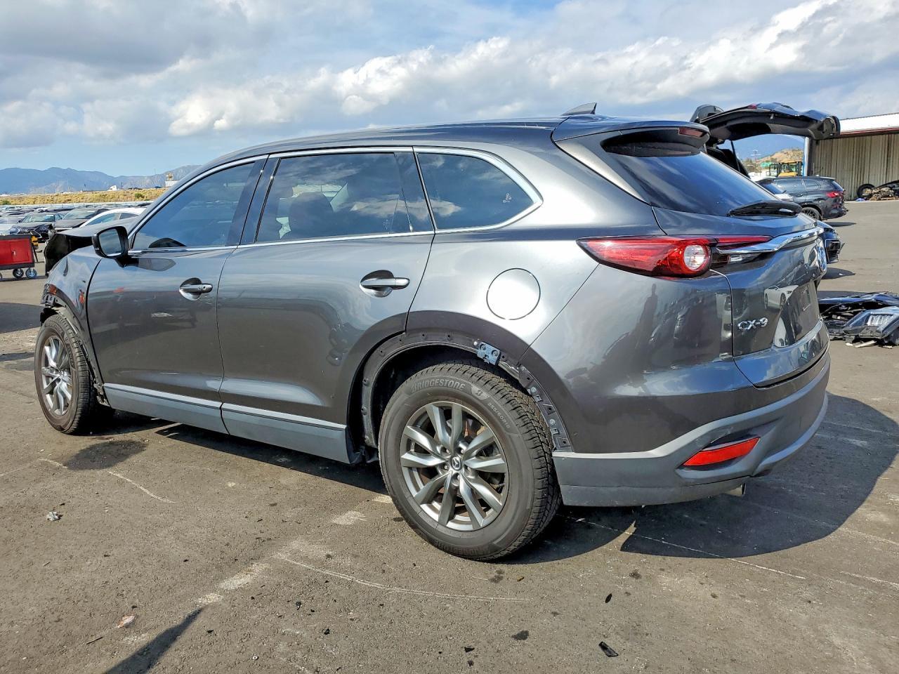 2020 Mazda Cx-9 Touring - zdjęcie 2