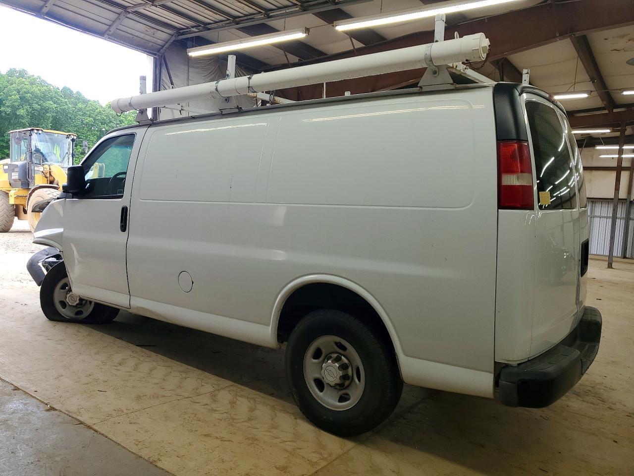 2015 Chevrolet Express G2500 - zdjęcie 2