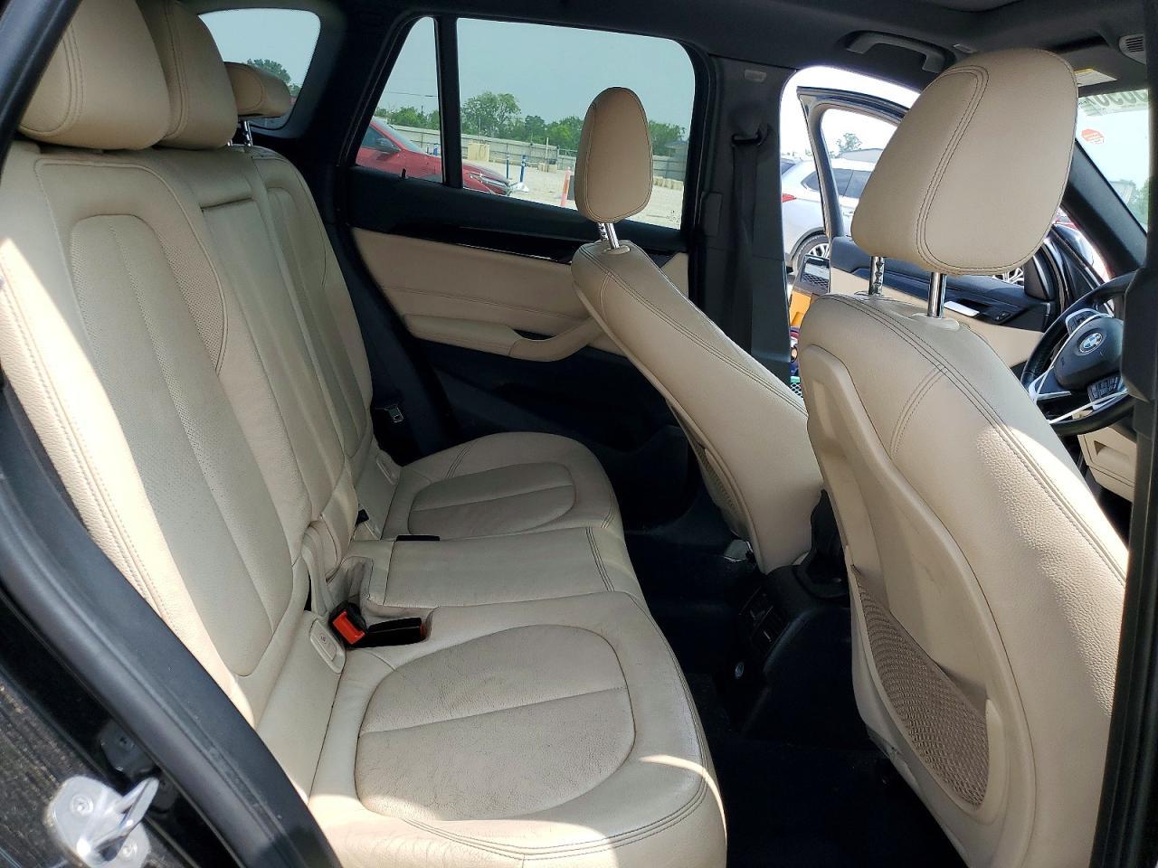 2017 BMW X1 xDrive28I - zdjęcie 10