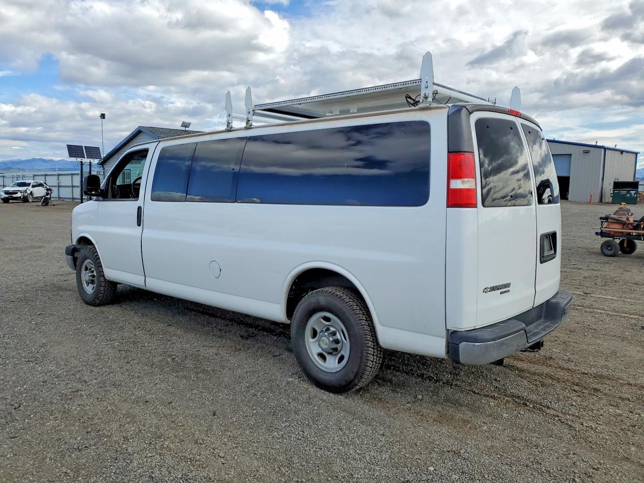2015 Chevrolet Express G3500 Lt - zdjęcie 2