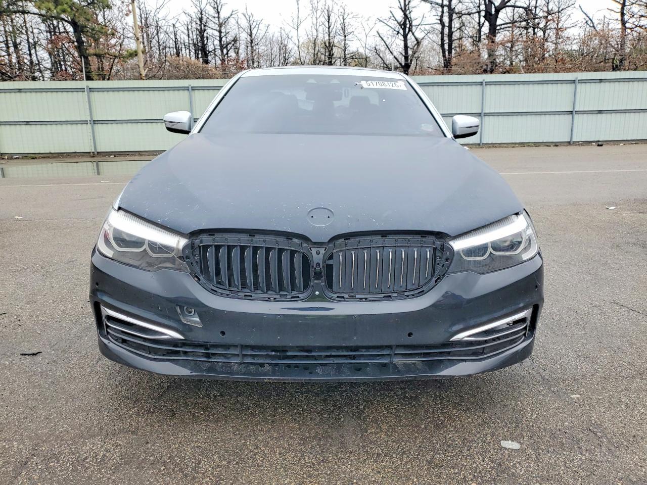 2020 BMW 530 Xi - zdjęcie 5