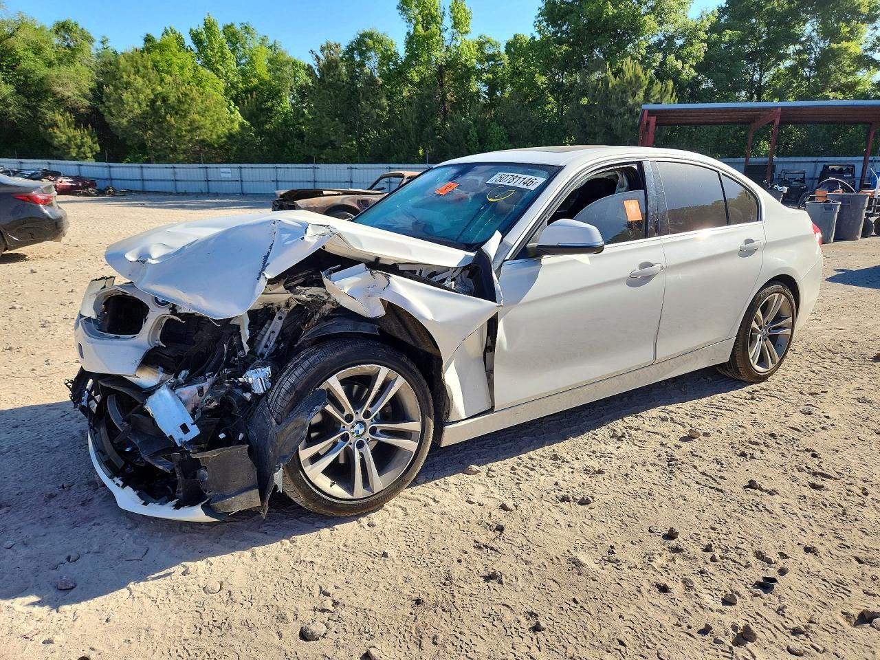 2018 BMW 330 Xi - zdjęcie główne
