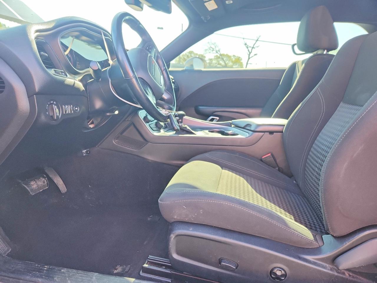 2019 Dodge Challenger Sxt - zdjęcie 7
