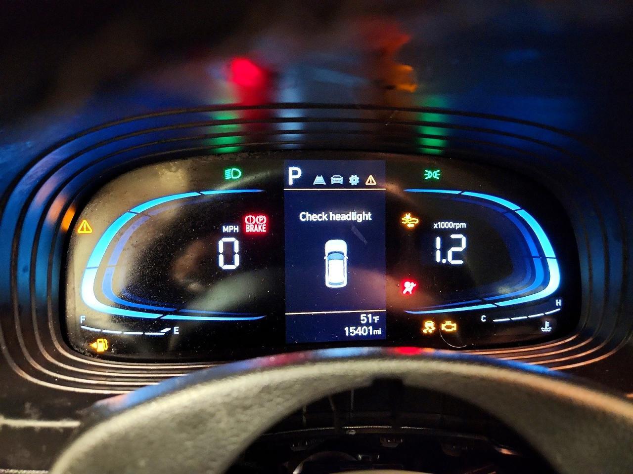 2025 Hyundai Venue Sel - zdjęcie 9