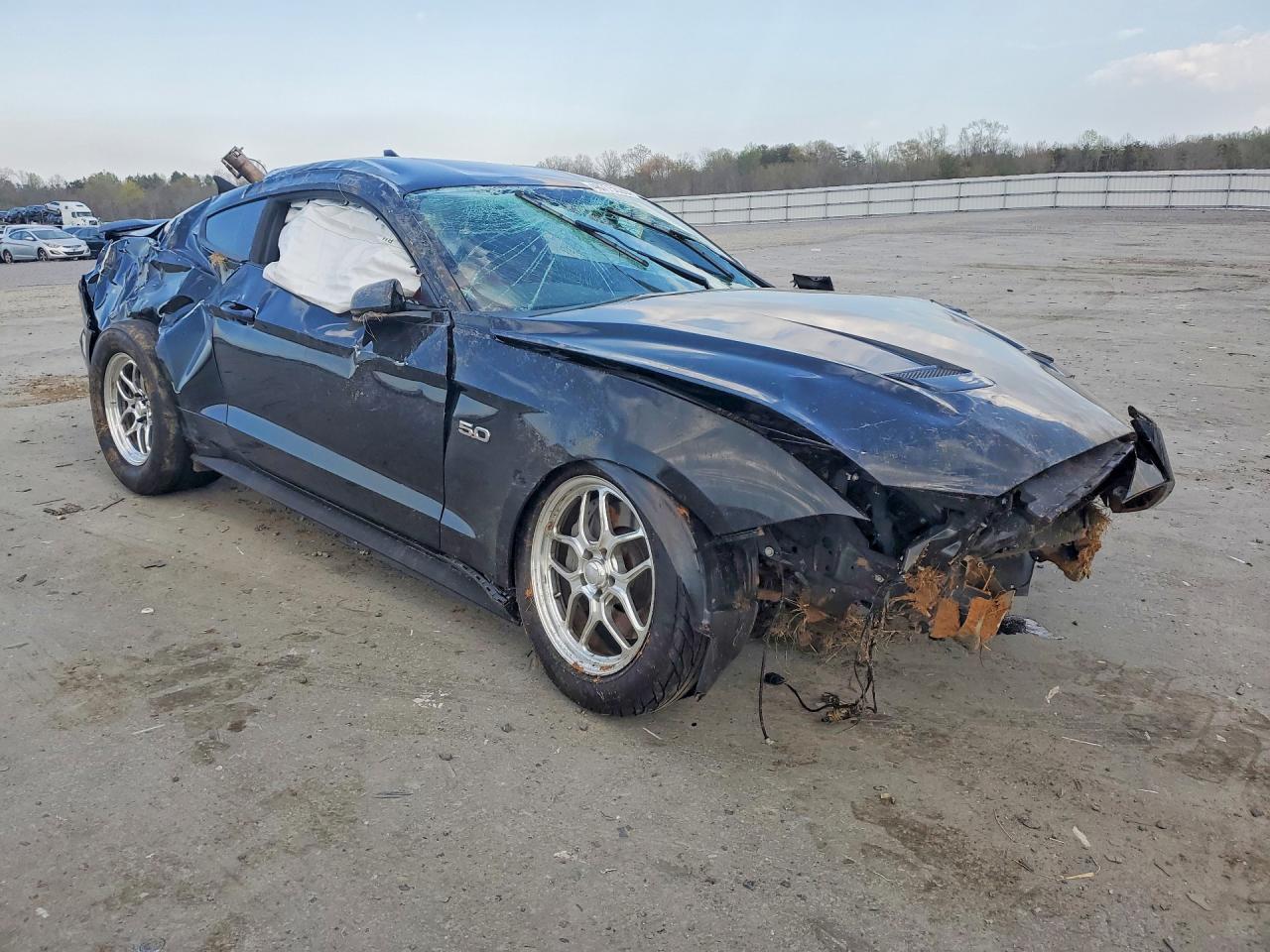 2020 Ford Mustang Gt - zdjęcie 4