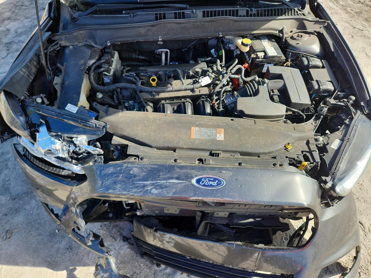 2016 Ford Fusion S - zdjęcie 11