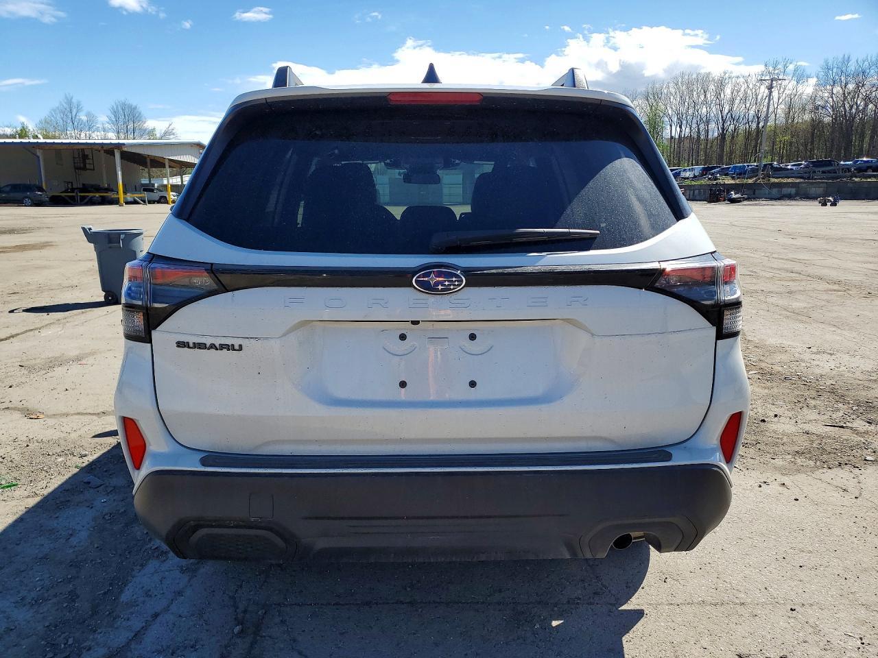 2025 Subaru Forester Premium - zdjęcie 6
