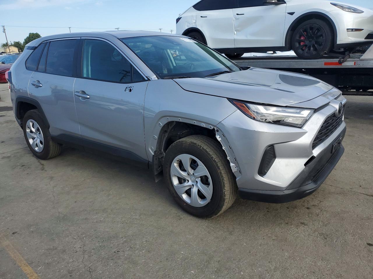2024 Toyota Rav4 Le - zdjęcie 4