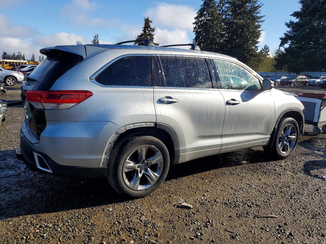 2019 Toyota Highlander Limited Platinum - zdjęcie 3
