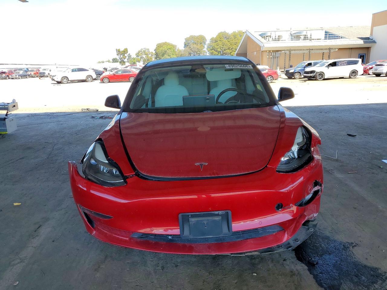 2021 Tesla Model 3 - zdjęcie 5