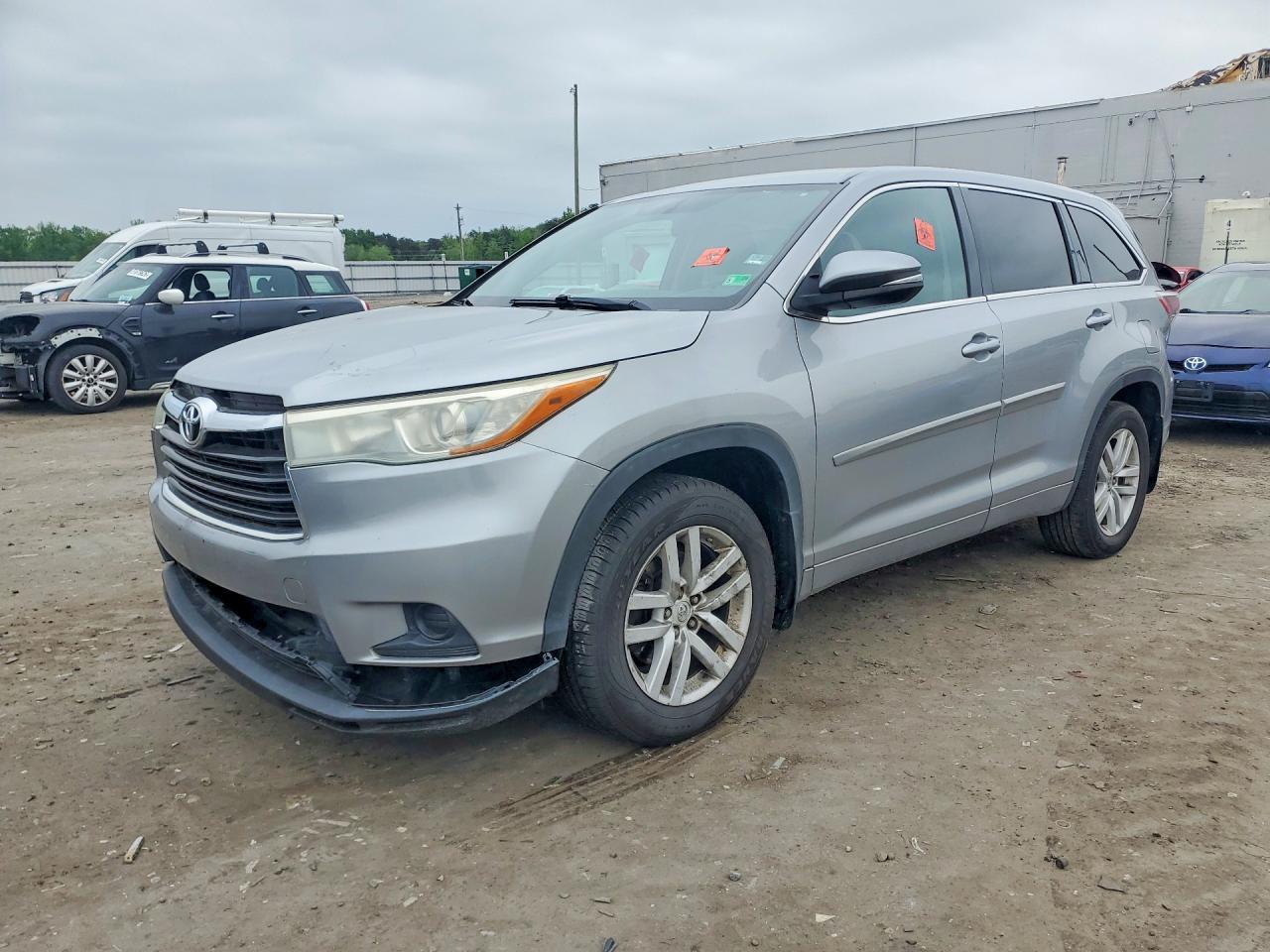 2015 Toyt Highlander - zdjęcie główne
