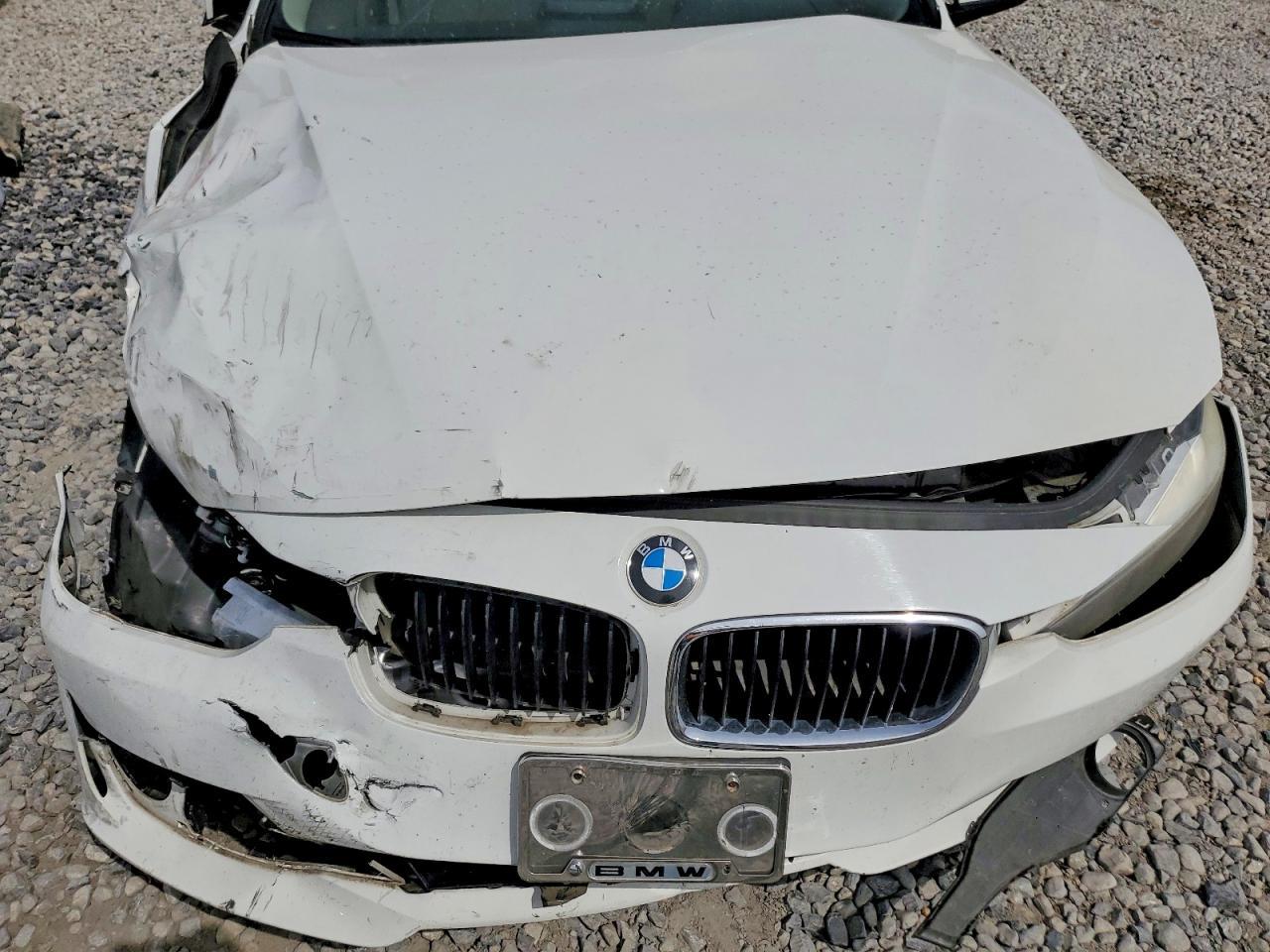2015 BMW 320 I - zdjęcie 11