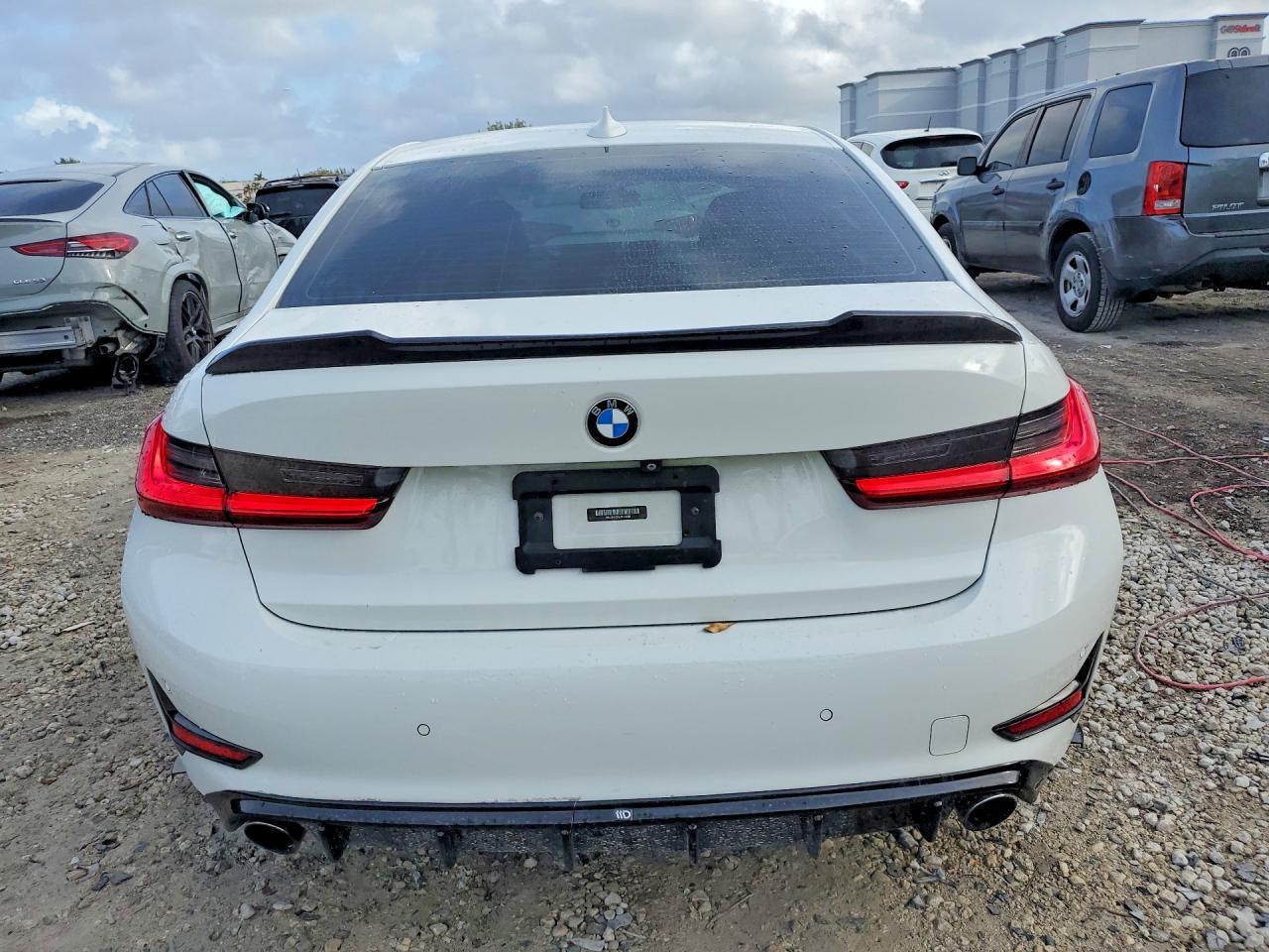 2020 BMW 330I - zdjęcie 6