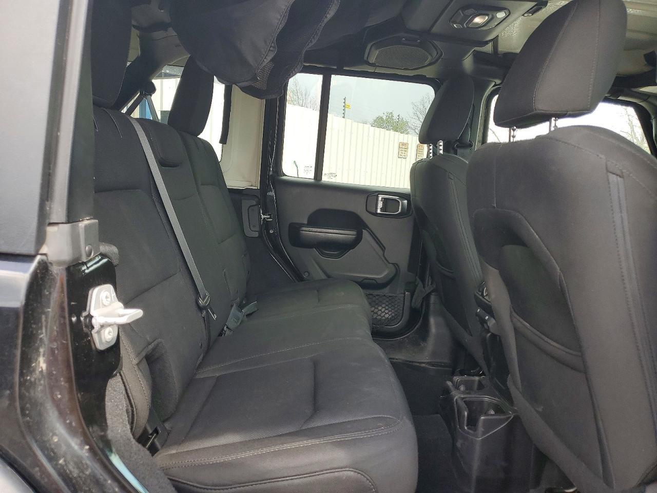 2018 Jeep Wrangler Unlimited Sport - zdjęcie 10