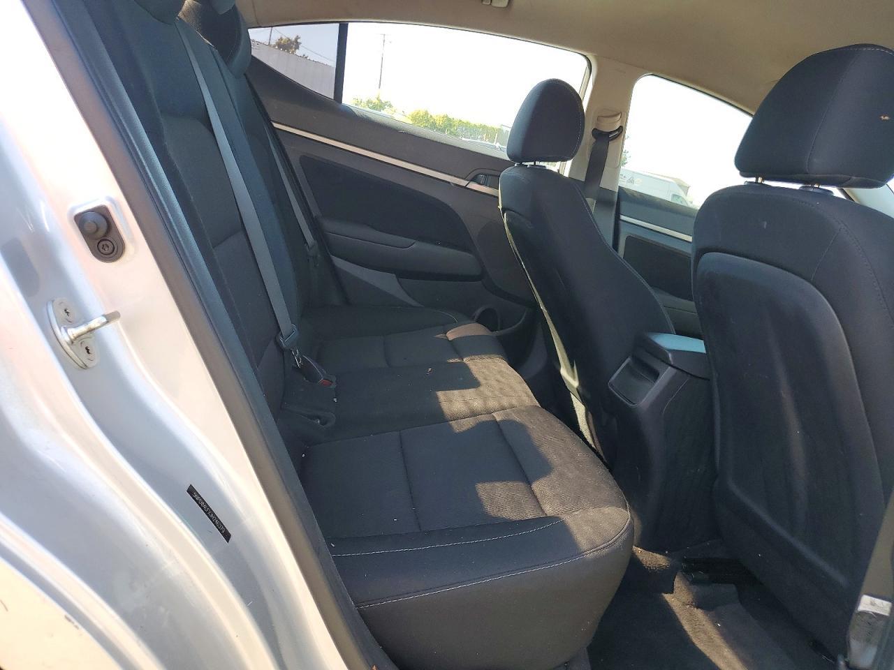 2018 Hyundai Elantra Sel - zdjęcie 10