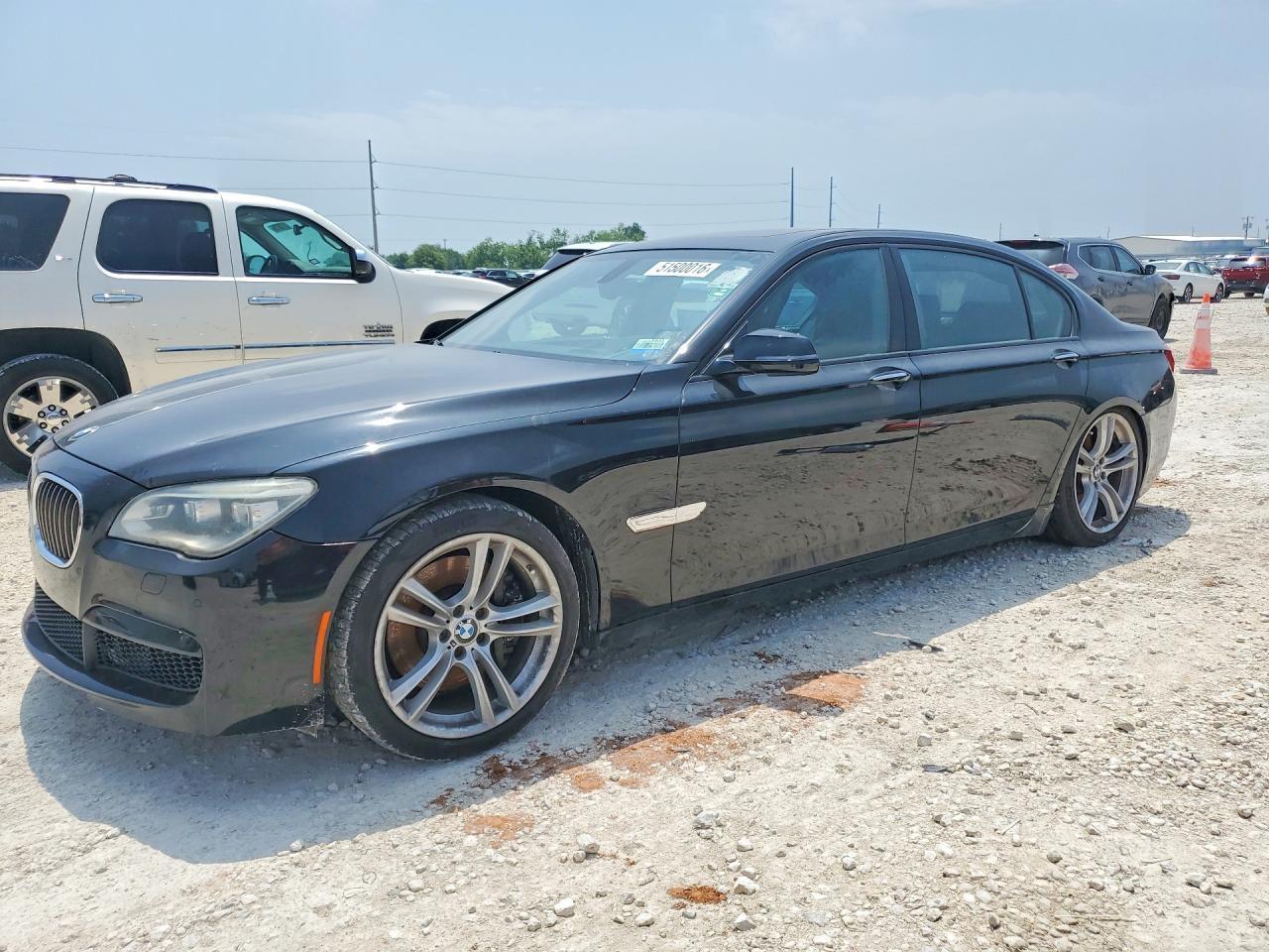 2013 BMW 750 Li - zdjęcie główne