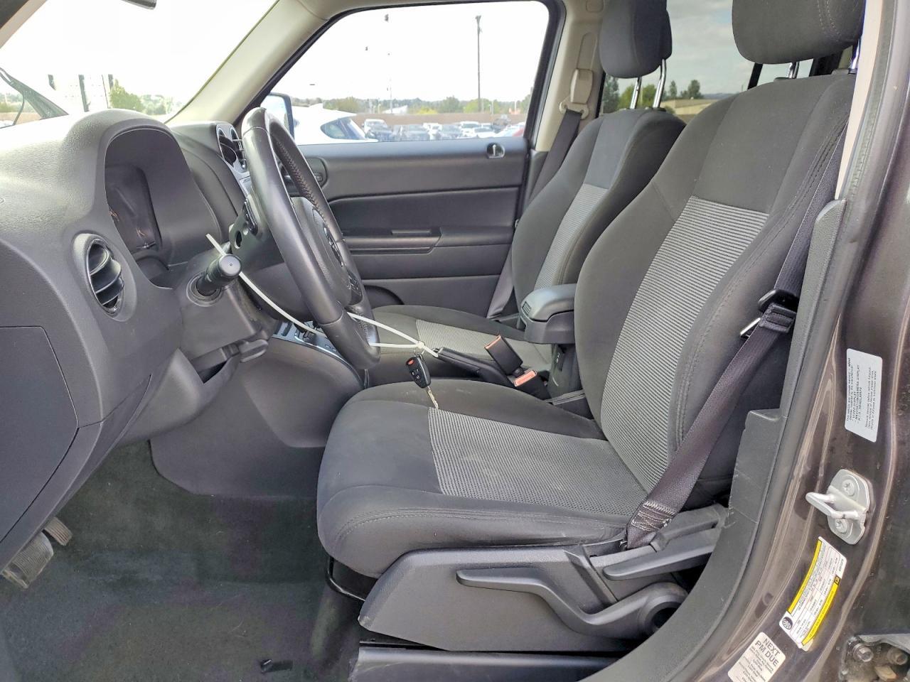 2016 Jeep Patriot Latitude - zdjęcie 7