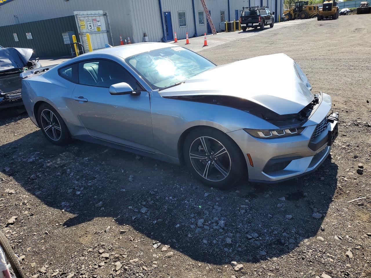 2024 Ford Mustang - zdjęcie 4