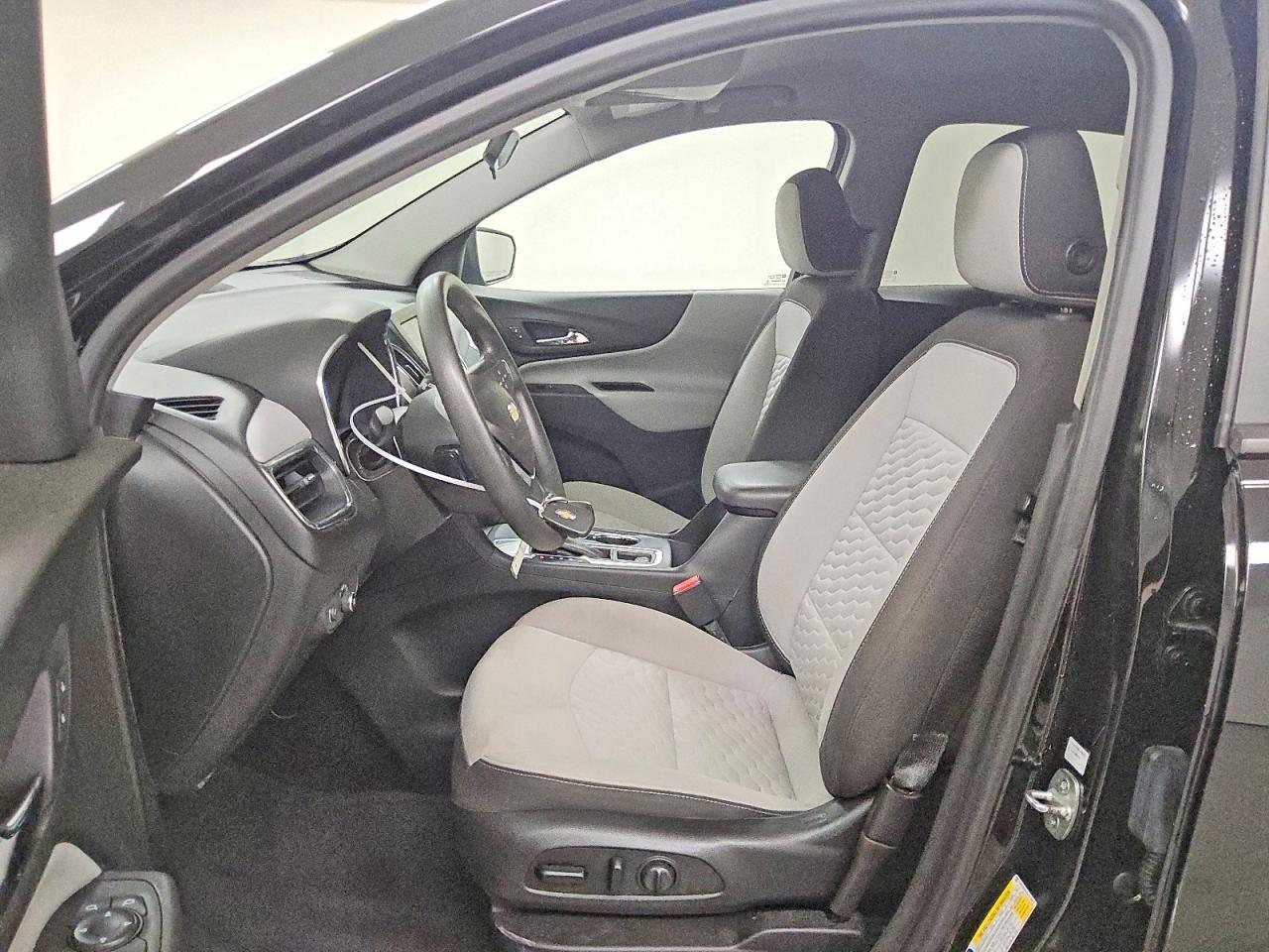 2020 Chevrolet Equinox Ls - zdjęcie 7