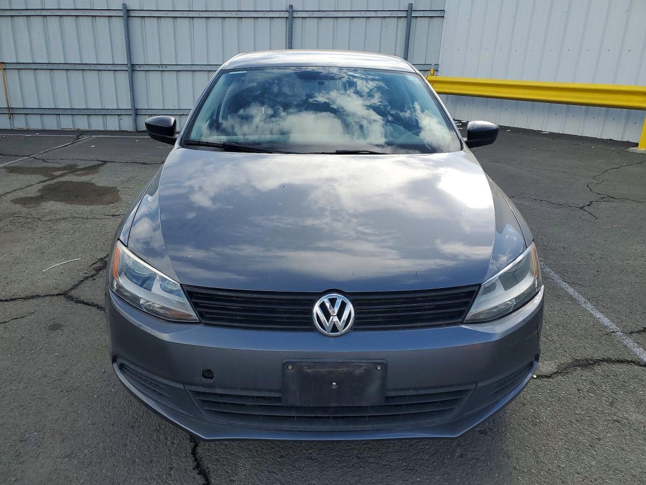 2014 Volkswagen Jetta Base - zdjęcie 5
