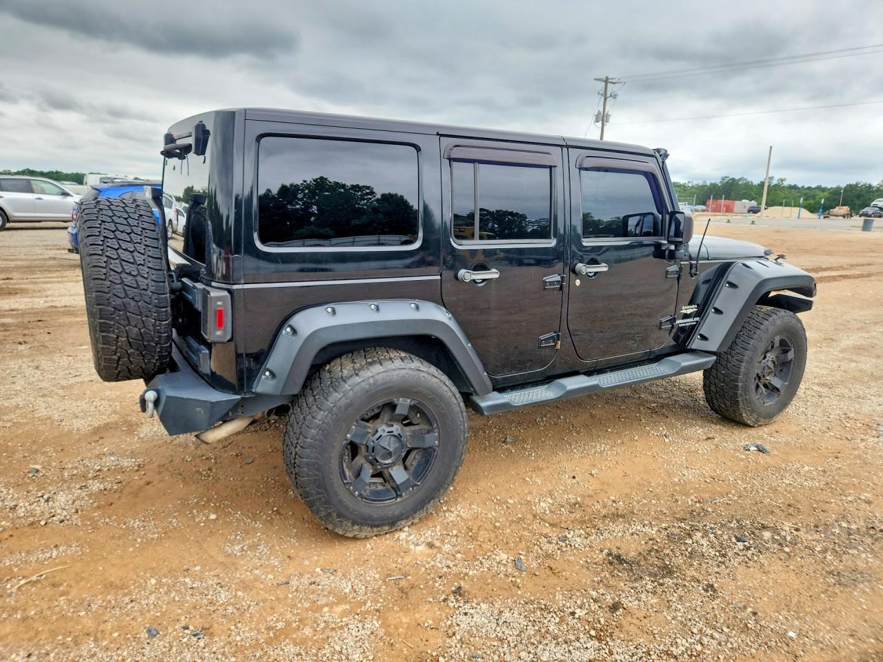 2015 Jeep Wrangler Unlimited Sahara - zdjęcie 3