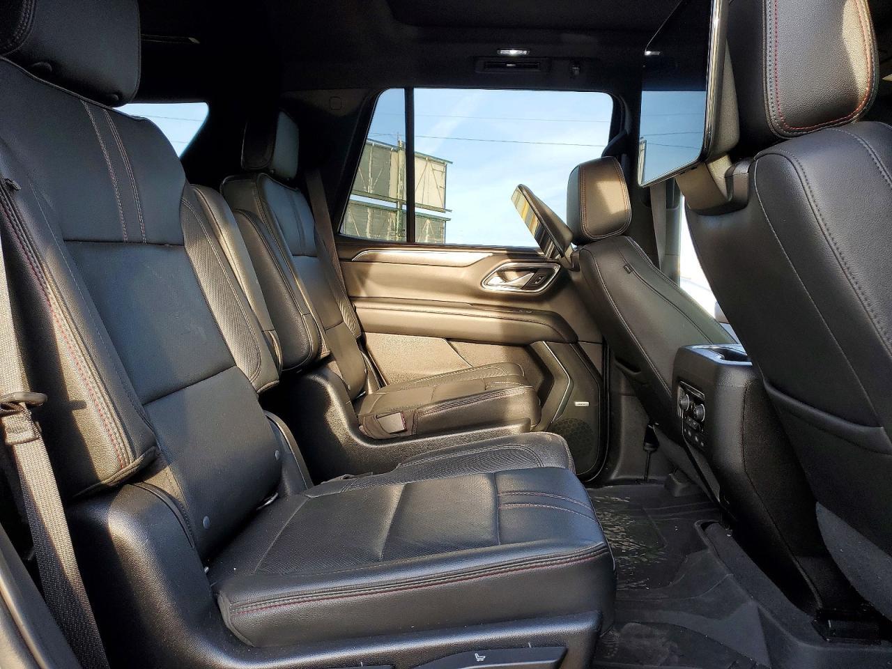 2021 Chevrolet Tahoe K1500 Rst - zdjęcie 11
