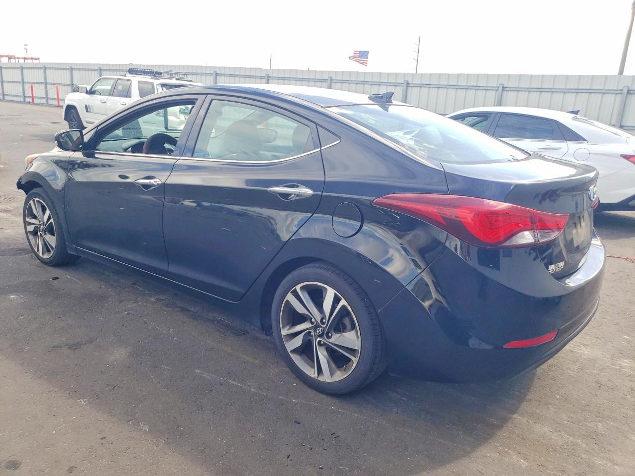 2014 Hyundai Elantra Limited - zdjęcie 2