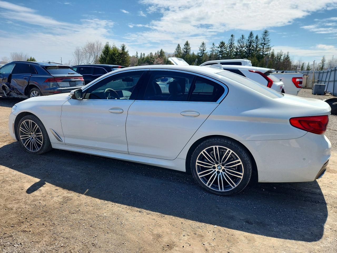 2019 BMW 530 Xi - zdjęcie 2