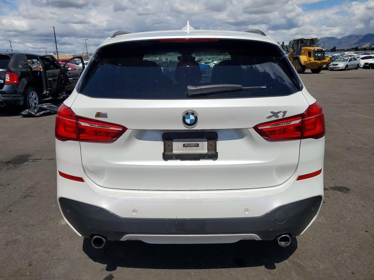 2017 BMW X1 xDrive28I - zdjęcie 6