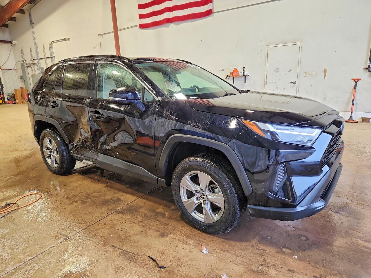 2024 Toyota Rav4 Hybrid Xle - zdjęcie 4