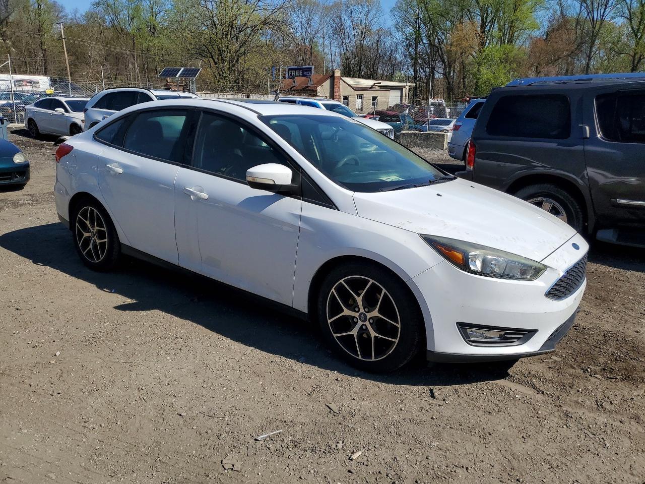 2017 Ford Focus Sel - zdjęcie 4