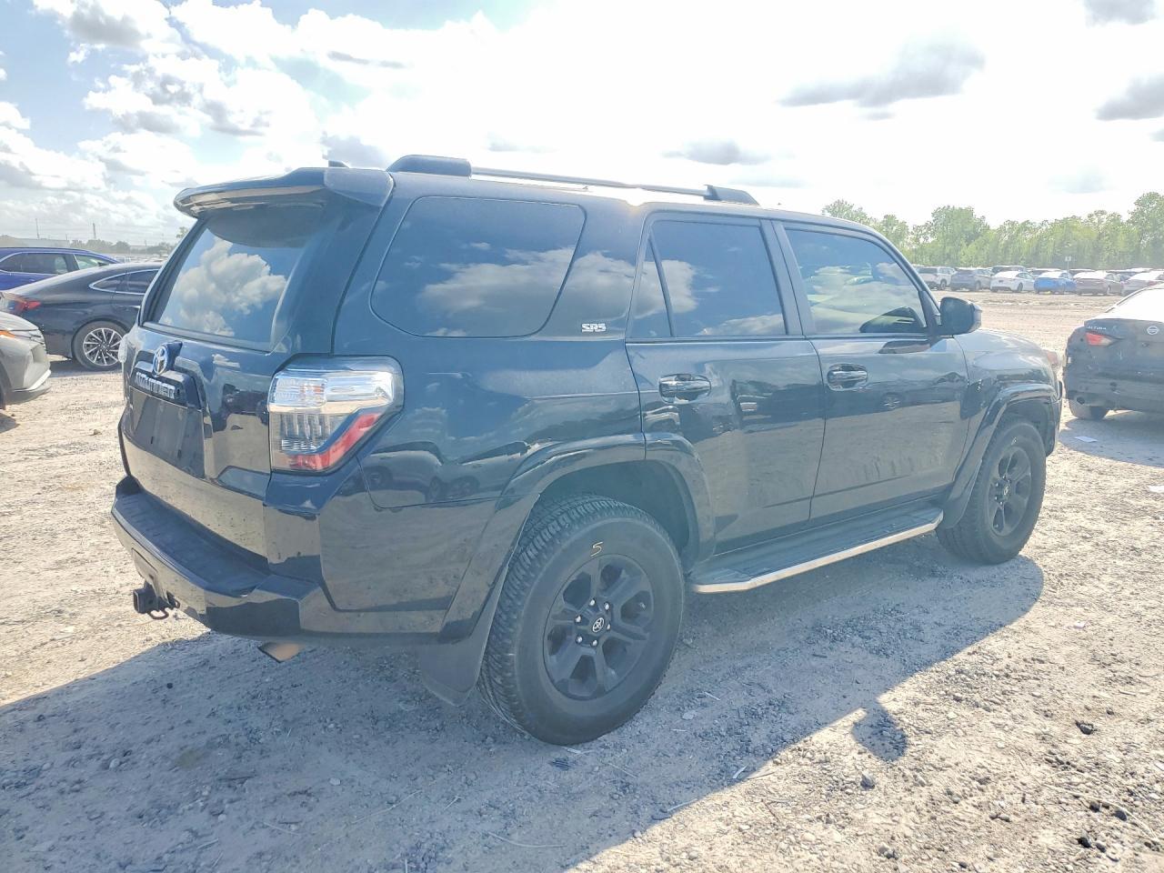 2019 Toyota 4Runner Sr5 - zdjęcie 3