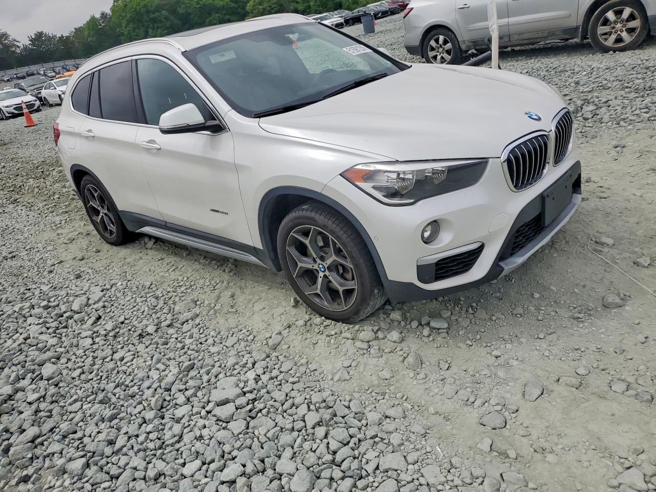 2016 BMW X1 xDrive28I - zdjęcie 4