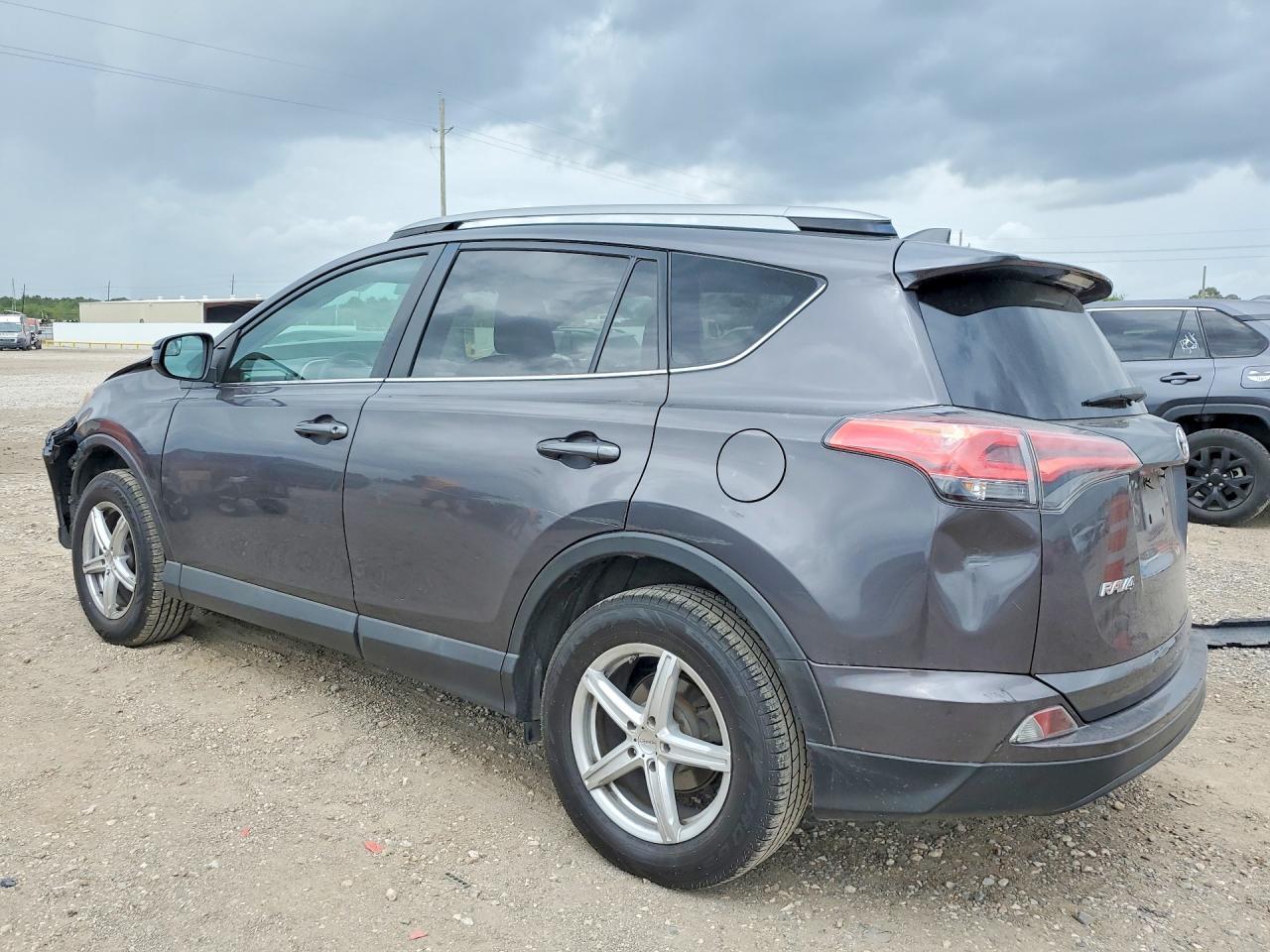 2017 Toyota Rav4 Le - zdjęcie 2