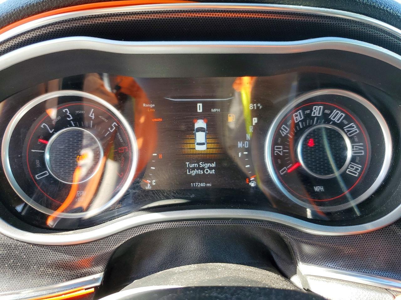 2016 Dodge Challenger R - zdjęcie 9