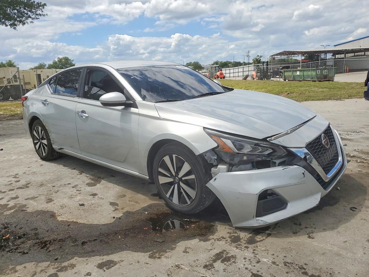 2022 Nissan Altima Sv - zdjęcie 4