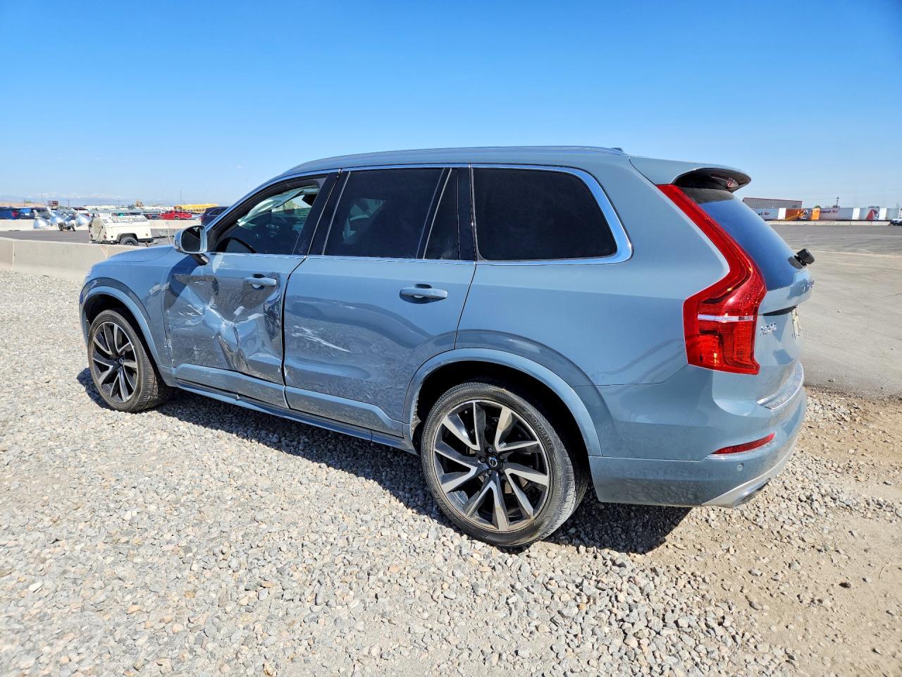 2020 Volvo Xc90 T6 Momentum - zdjęcie 2