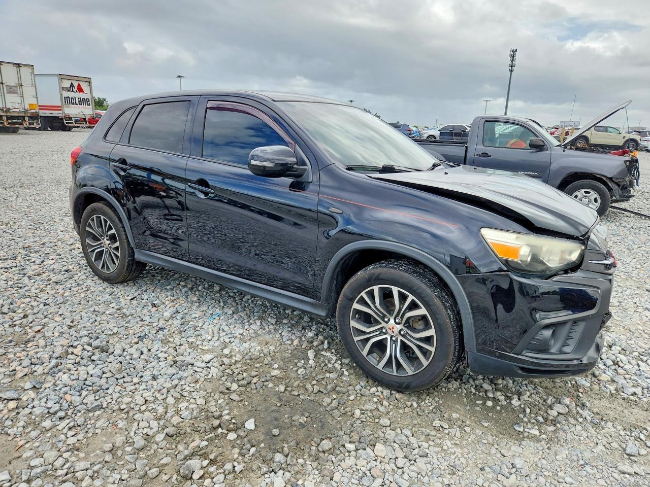 2019 Mitsubishi Outlander Sport Es - zdjęcie 4