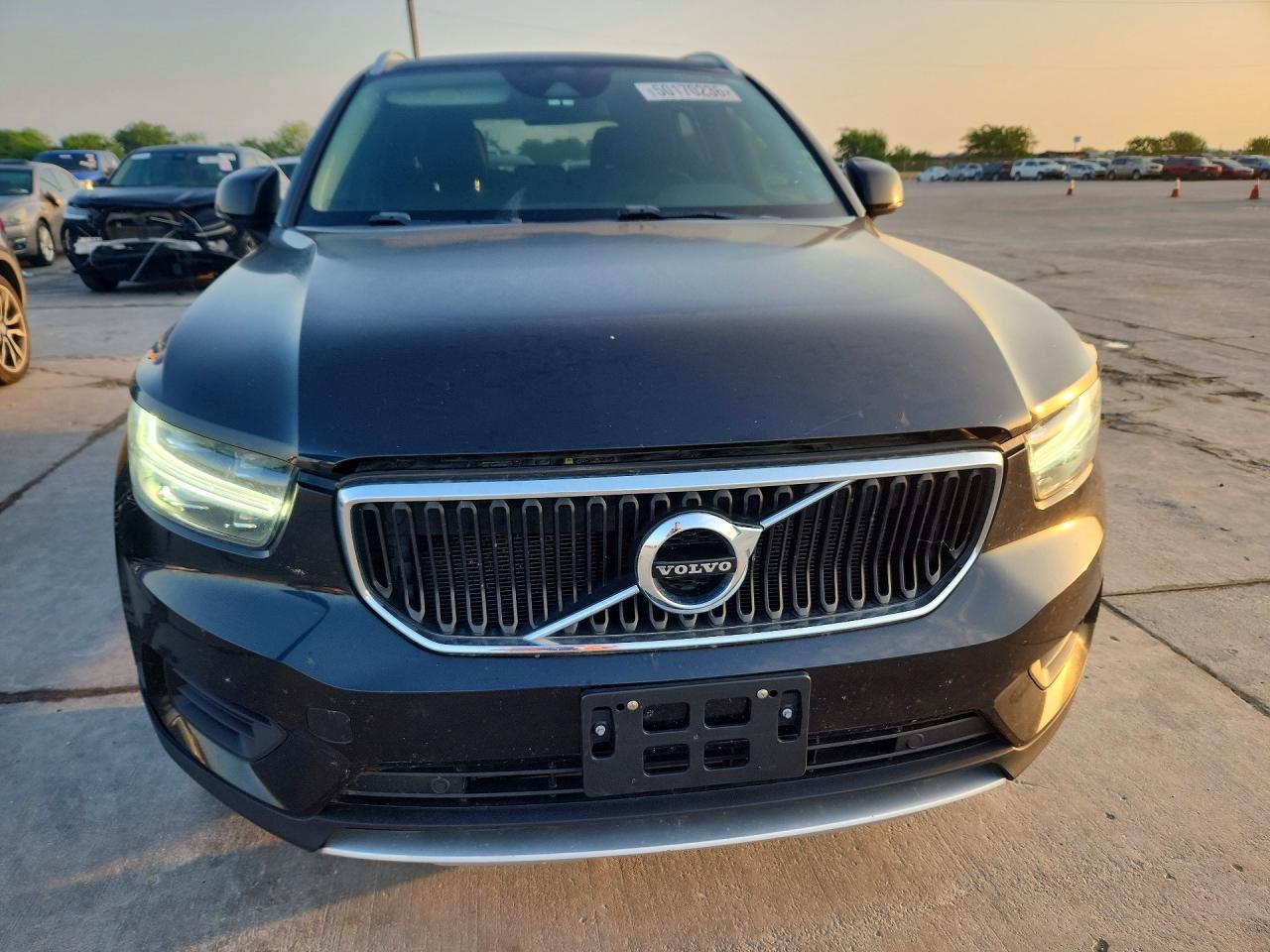 2019 Volvo Xc40 T5 Momentum - zdjęcie 5