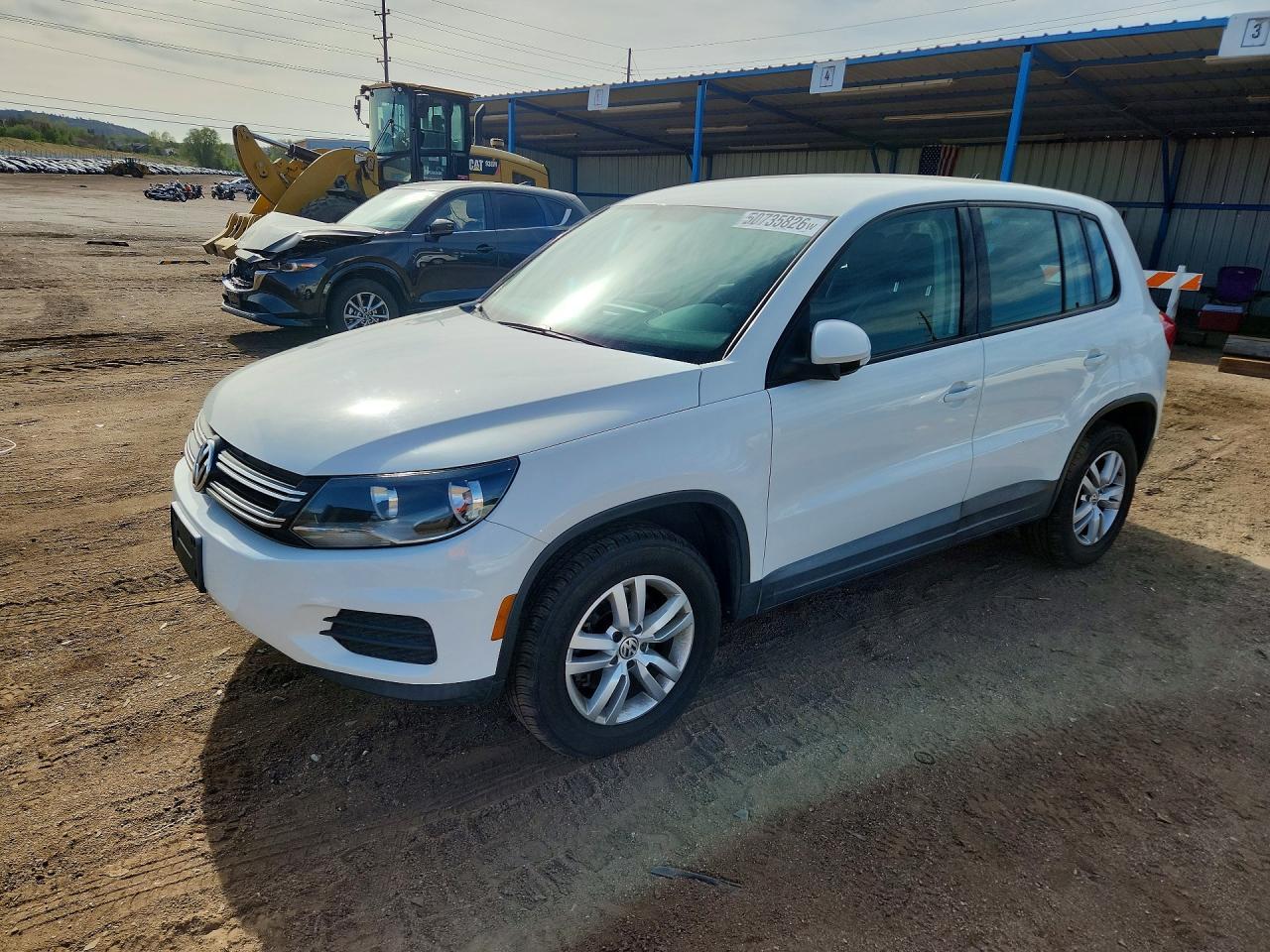 2013 Volkswagen Tiguan S - zdjęcie główne
